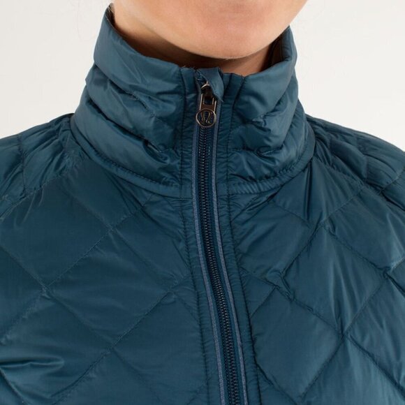 Lululemon Run: Turn Around Jacket- Alberta Lake Size 6- Down Filled Running Coat - Picture 6 of 16